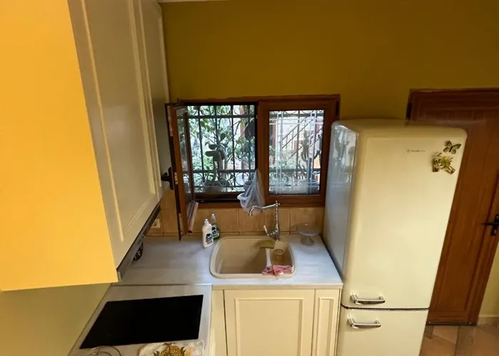 The Old Town Hideaway Apartment *